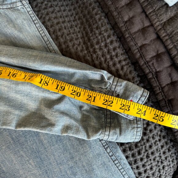 Classic Levis Button Up Shirt Dress Size Medium Chambray Denim Western - Picture 11 of 13